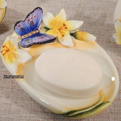 BỘ SỨ HOA ĐẮP NỔI DÙNG TRONG PHÒNG TẮM